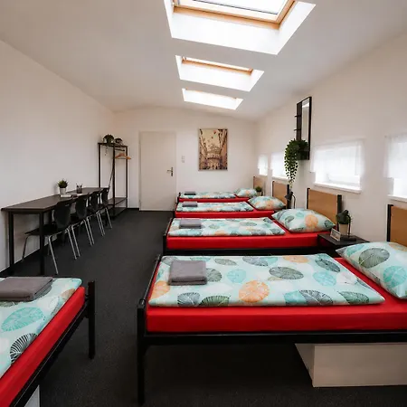 Hostal V38 Praga